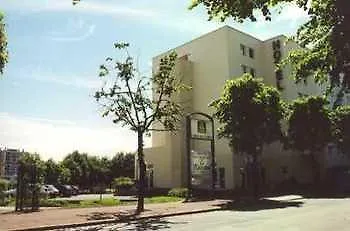 La Roseraie - & Restaurant Hotel 3*
